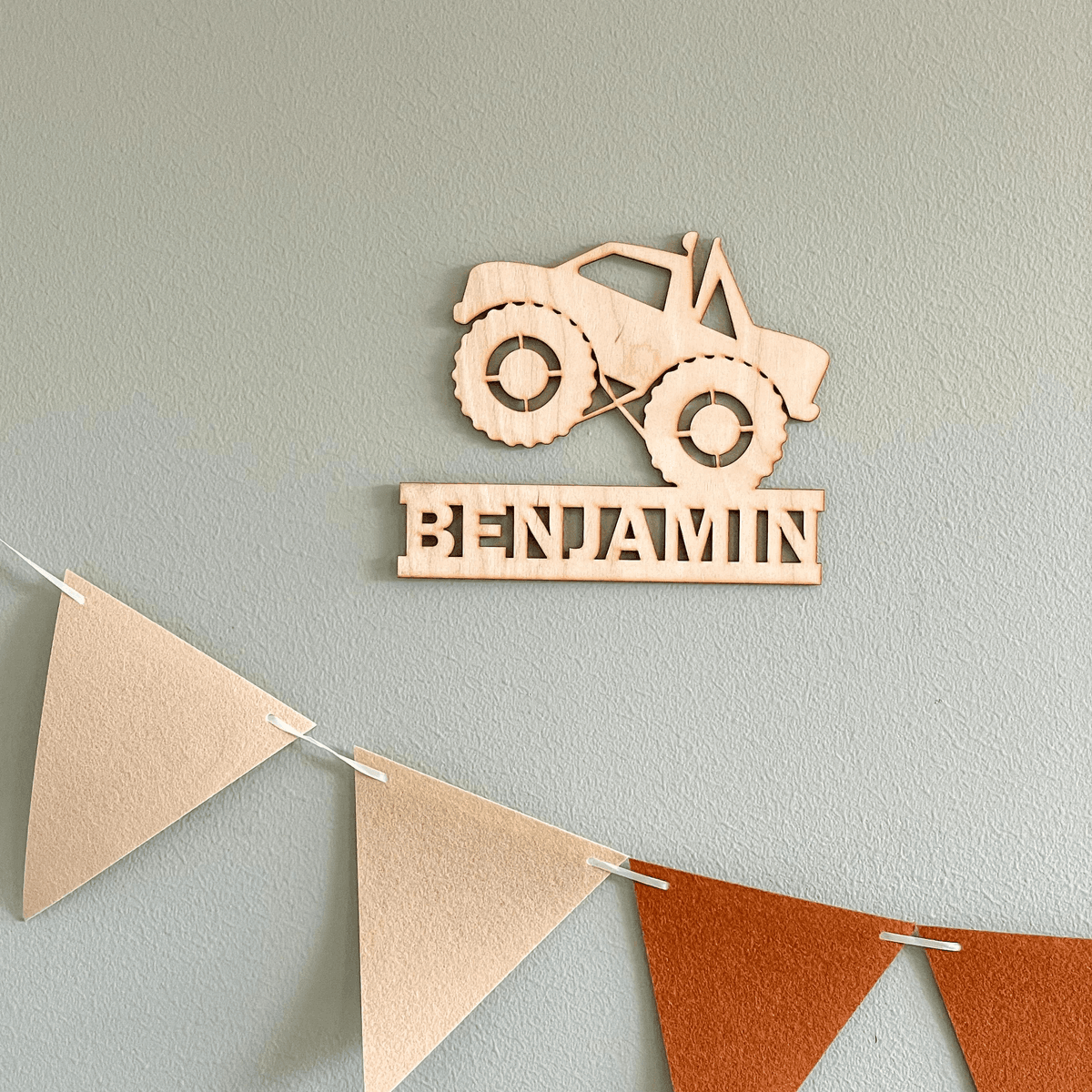 Navneskilt, Monstertruck